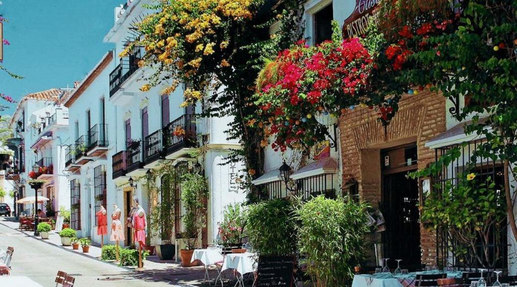 Cozy 2-Bed 2-Bathroom Apartment In Marbella Town Centre Exterior foto