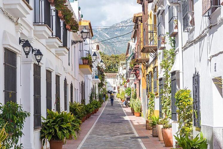 Cozy 2-Bed 2-Bathroom Apartment In Marbella Town Centre Exterior foto